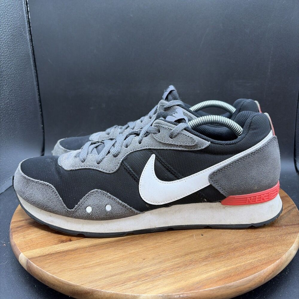 Nike Venture Runner Mens Size 11.5 Running Shoes Gray Black Sneakers CK2944-004